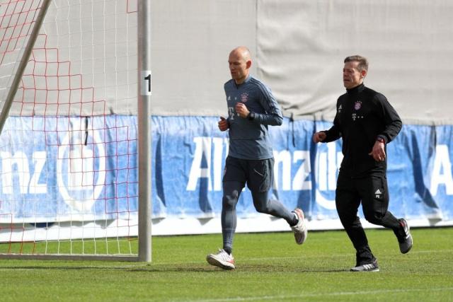 並憑藉一次 並憑藉一次